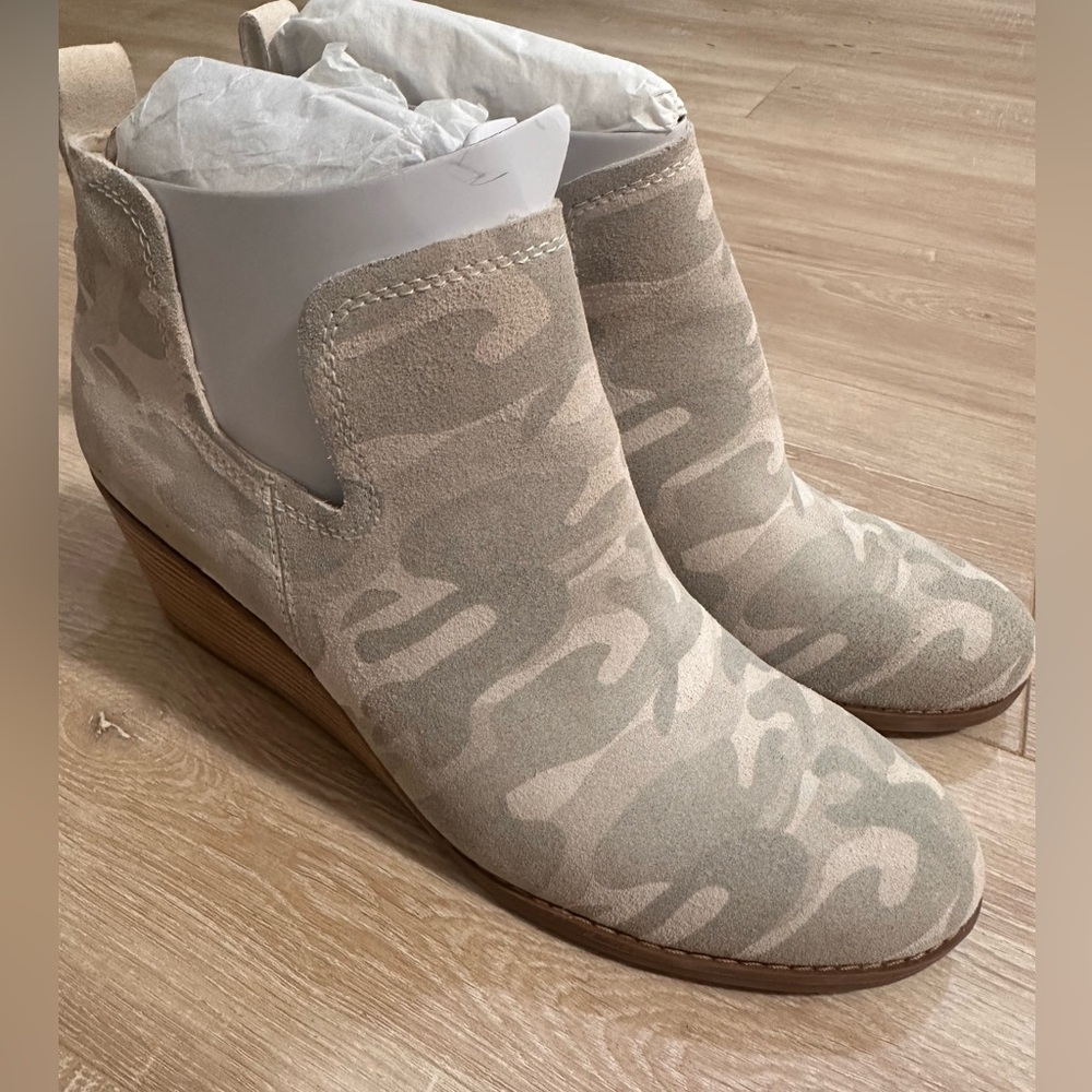 Camo suede wedge booties